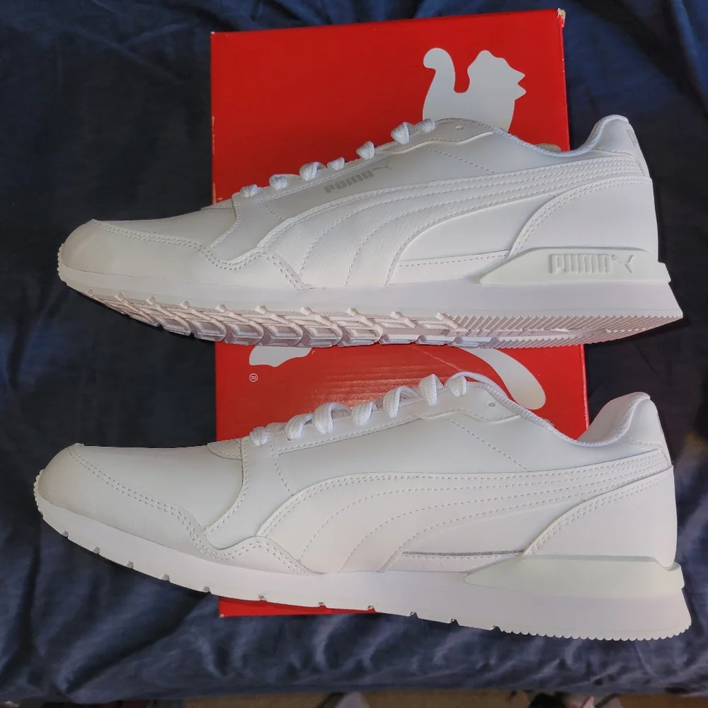 Size 14 mens, white pumas - Picture 2 of 4